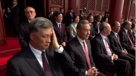 威爾士前鋒轉會加盟俱樂部